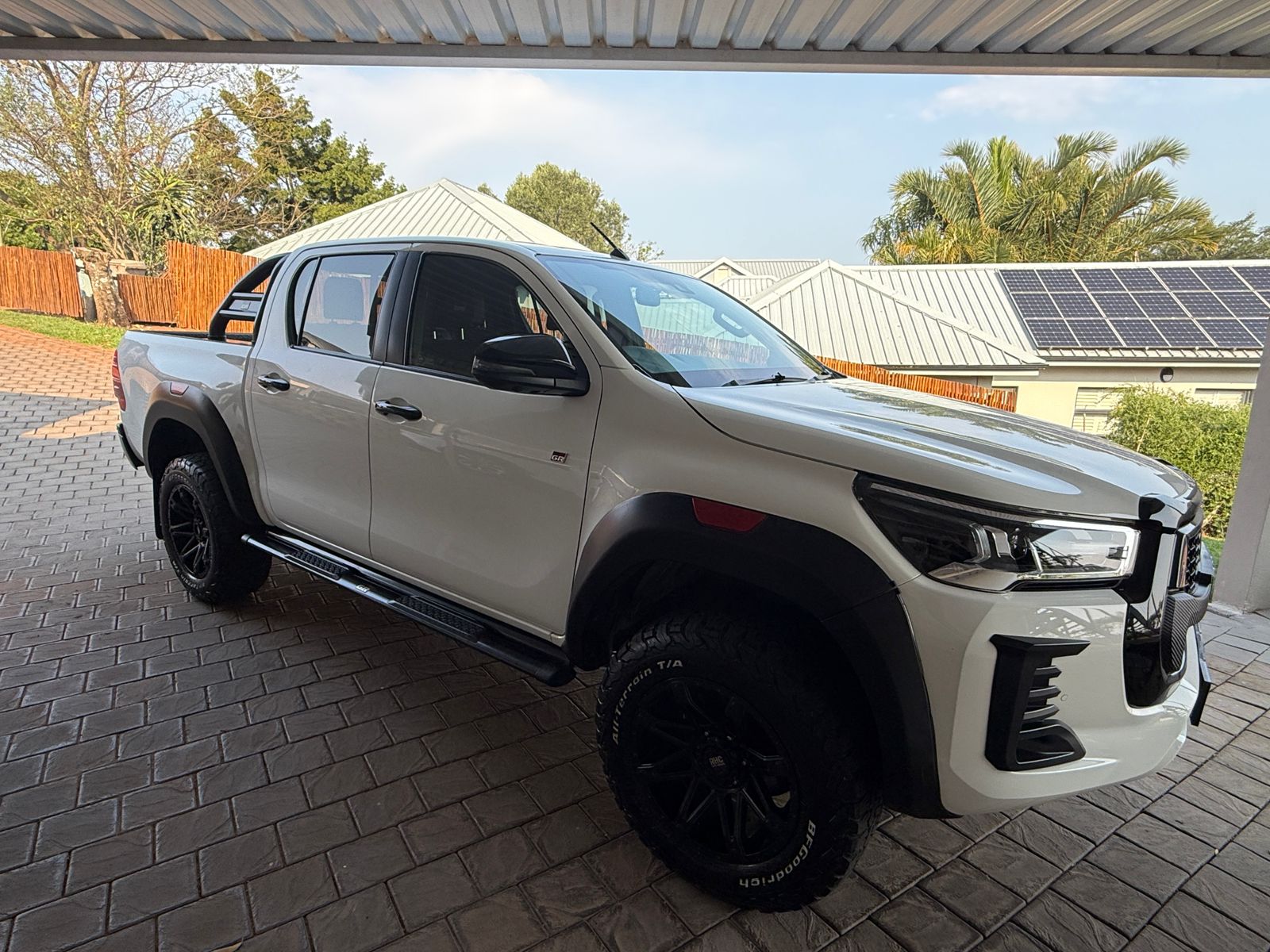 2022 TOYOTA Hilux